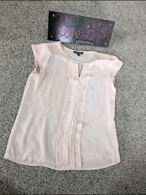 Used Condition Express Women's Blush Pleated Cap-Sleeve Blouse XS Flawed Item